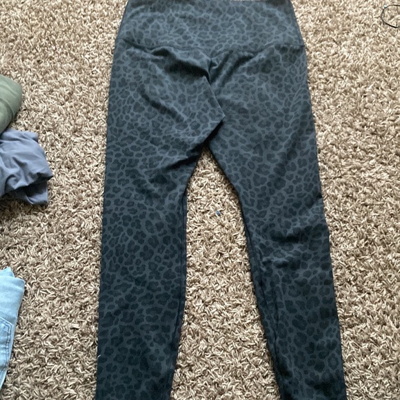 Cheetah print - Picture 2 of 2